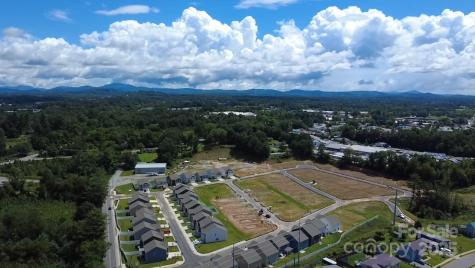 35 Caroline Valley Lane Hendersonville NC 28792