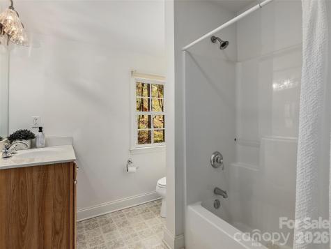101 Skyview Drive Asheville NC 28804