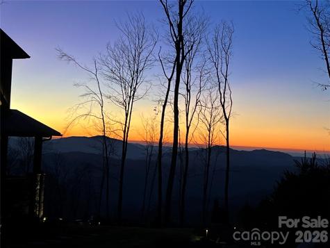 72 Golden Eagle Trail Banner Elk NC 28622