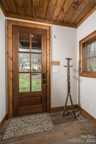 72 Golden Eagle Trail Banner Elk NC 28622