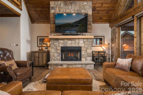 72 Golden Eagle Trail Banner Elk NC 28622