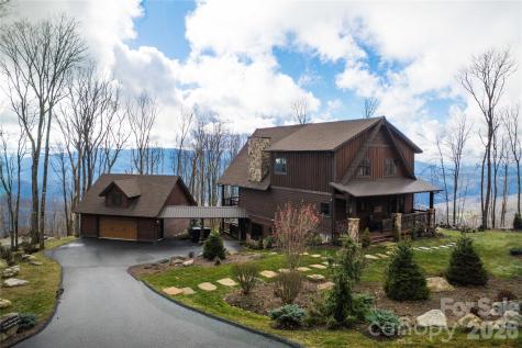 72 Golden Eagle Trail Banner Elk NC 28622