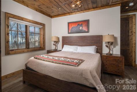 72 Golden Eagle Trail Banner Elk NC 28622