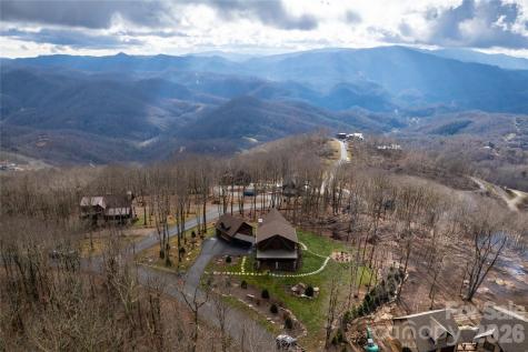 72 Golden Eagle Trail Banner Elk NC 28622