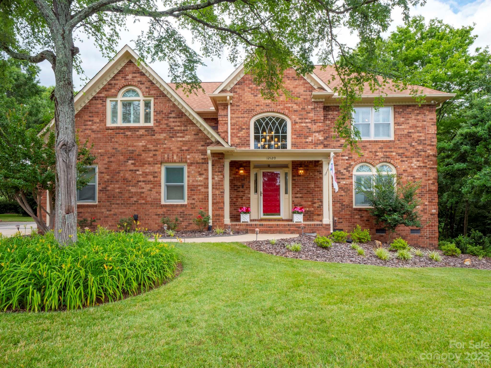 12120 Lavershire Court Charlotte NC 28262