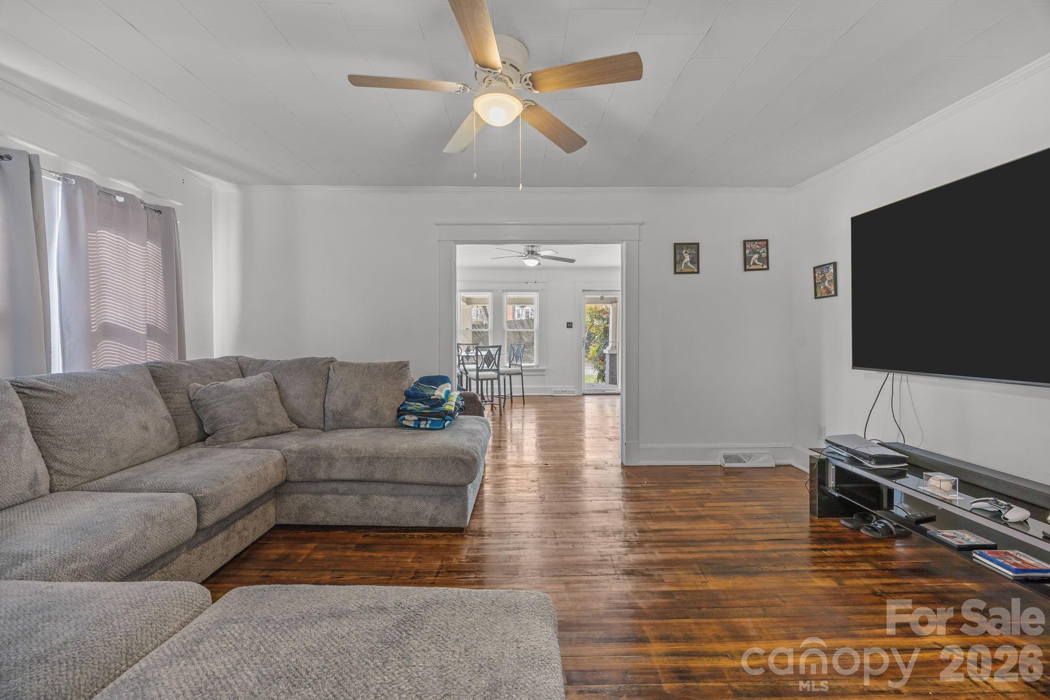 127 S Patterson Street Statesville NC 28677