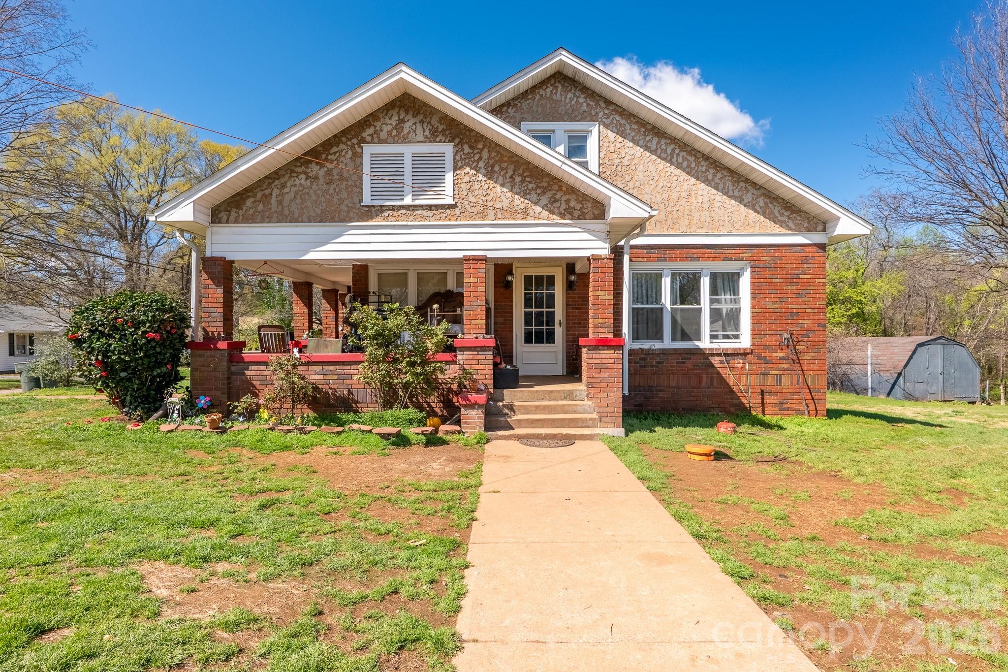 218 W 28th Street Newton NC 28658