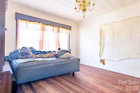 218 W 28th Street Newton NC 28658