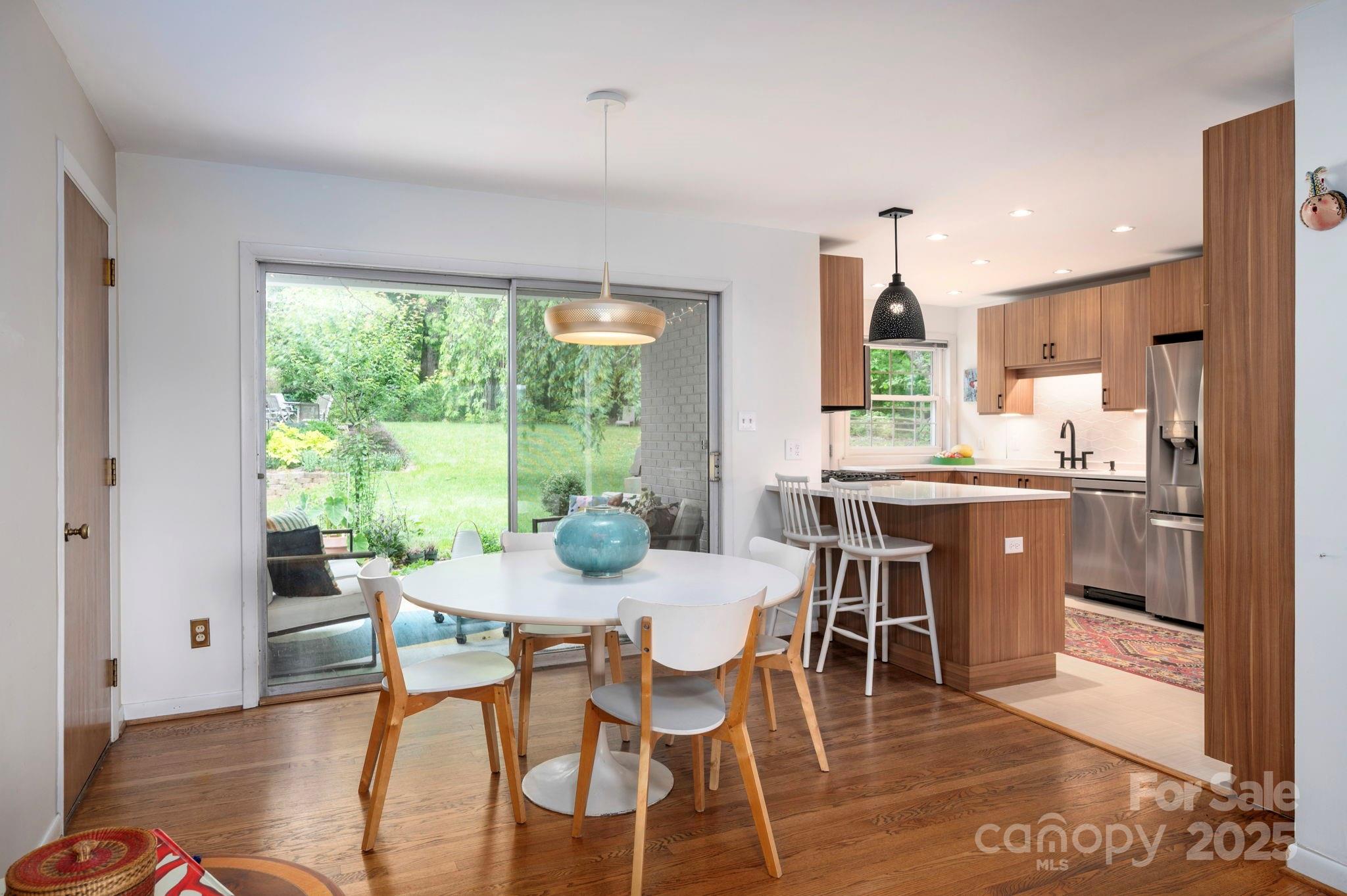 59 Dogwood Grove Asheville NC 28805