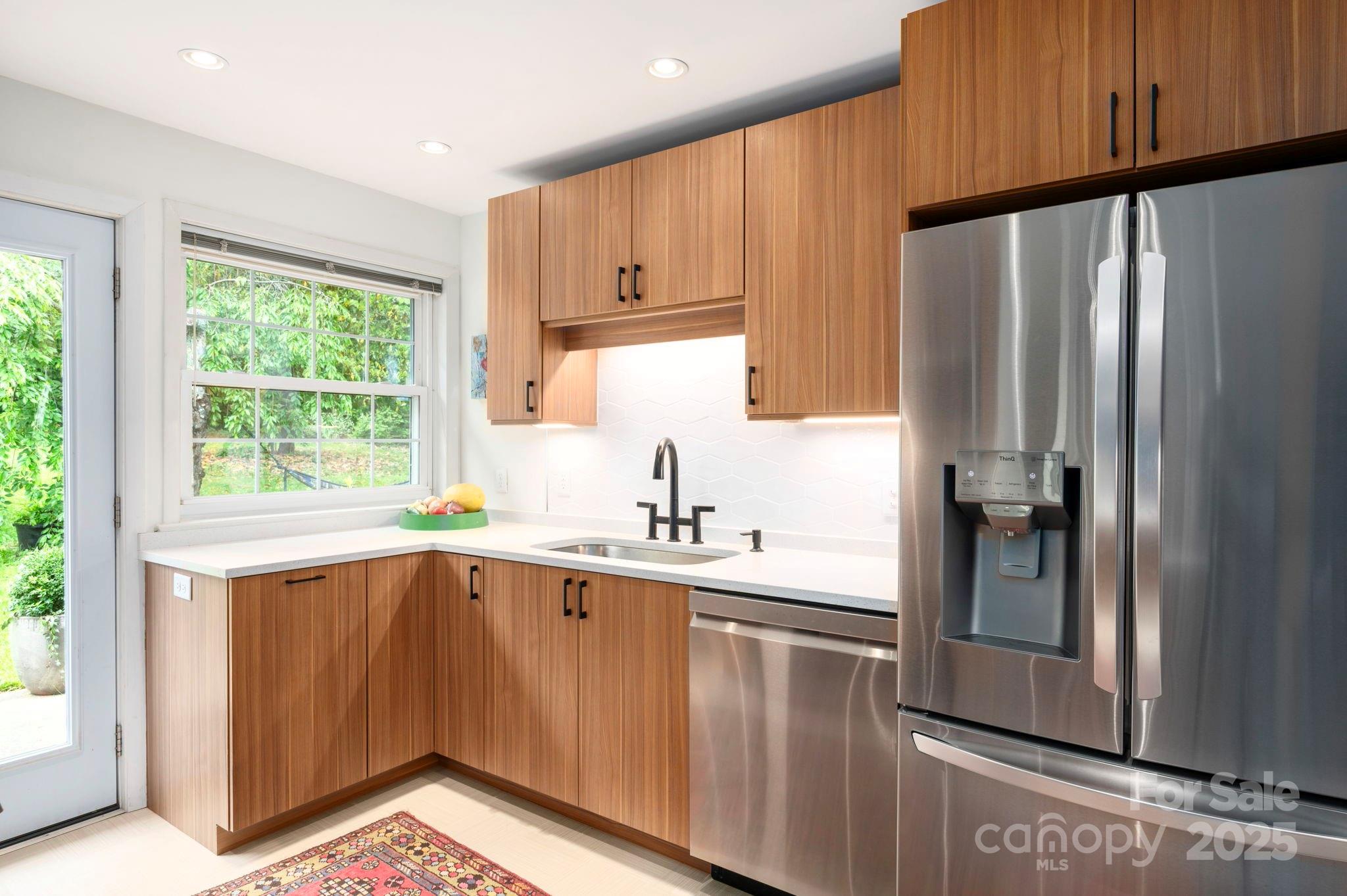 59 Dogwood Grove Asheville NC 28805