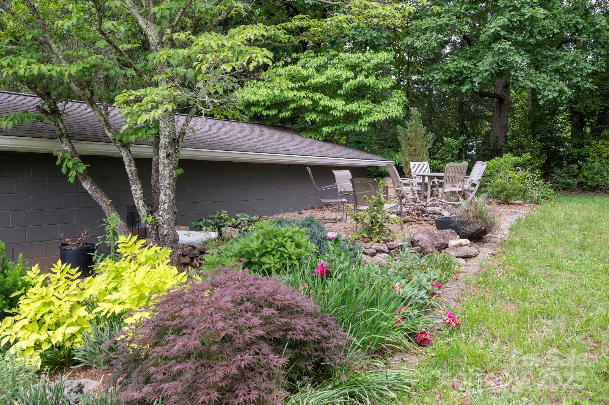 59 Dogwood Grove Asheville NC 28805