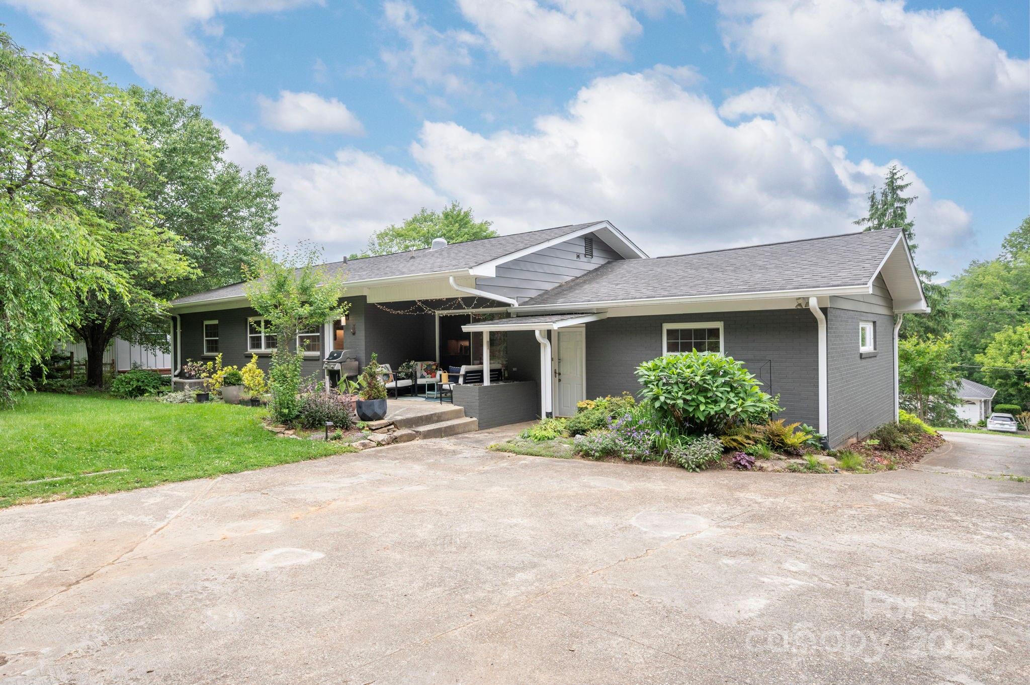 59 Dogwood Grove Asheville NC 28805