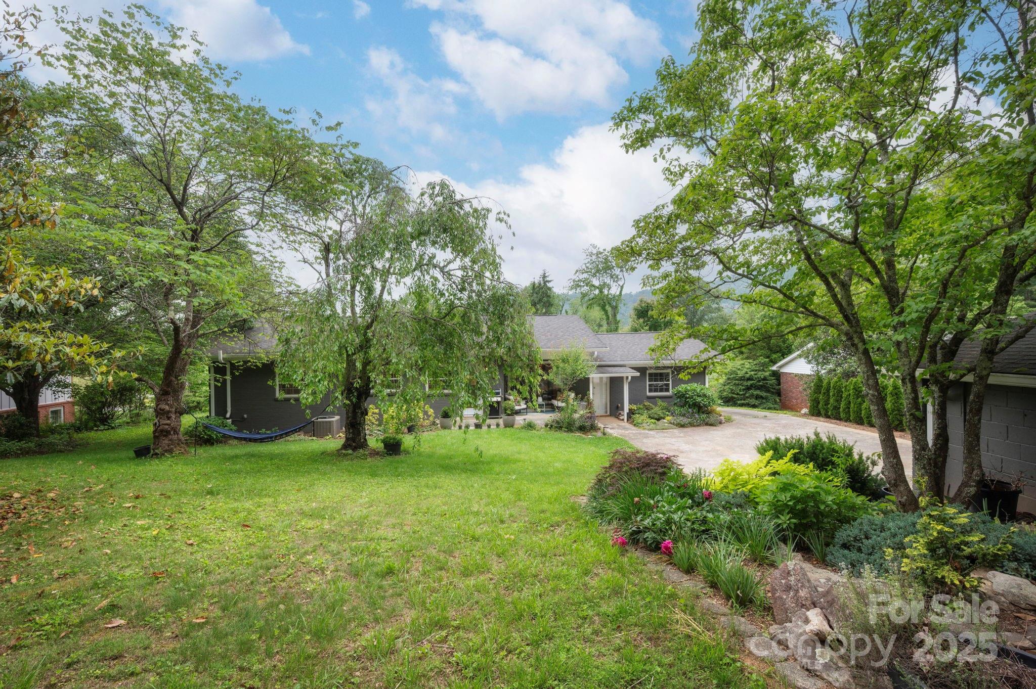 59 Dogwood Grove Asheville NC 28805