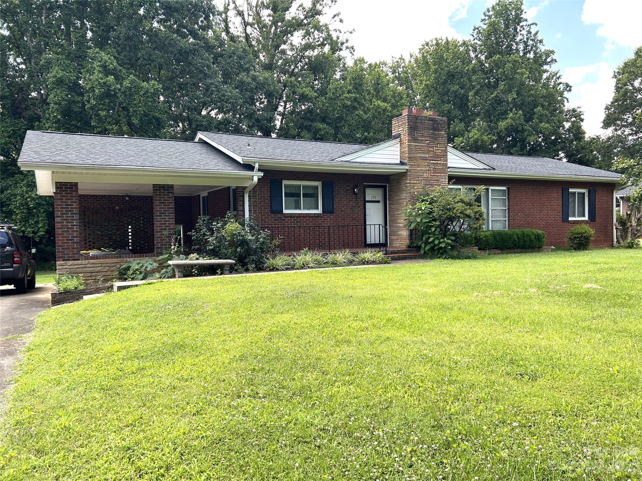 195 25th Street NW Hickory NC 28601