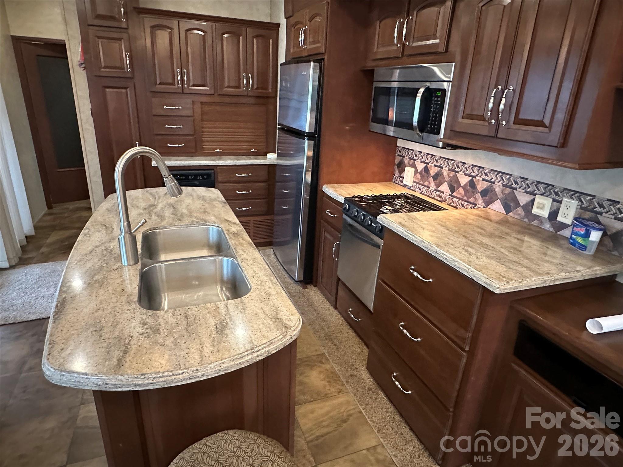 112 Sparrow Lane New London NC 28127