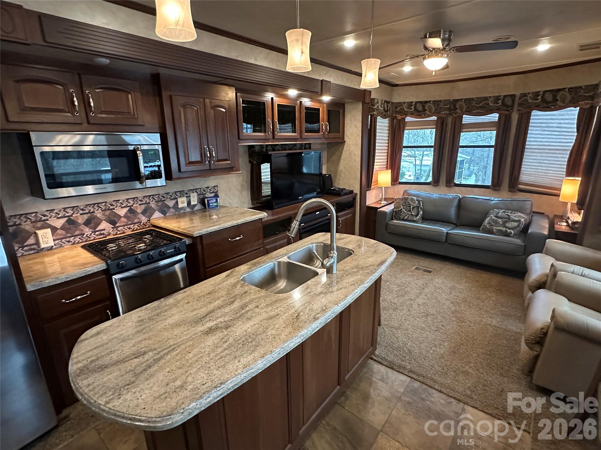 112 Sparrow Lane New London NC 28127