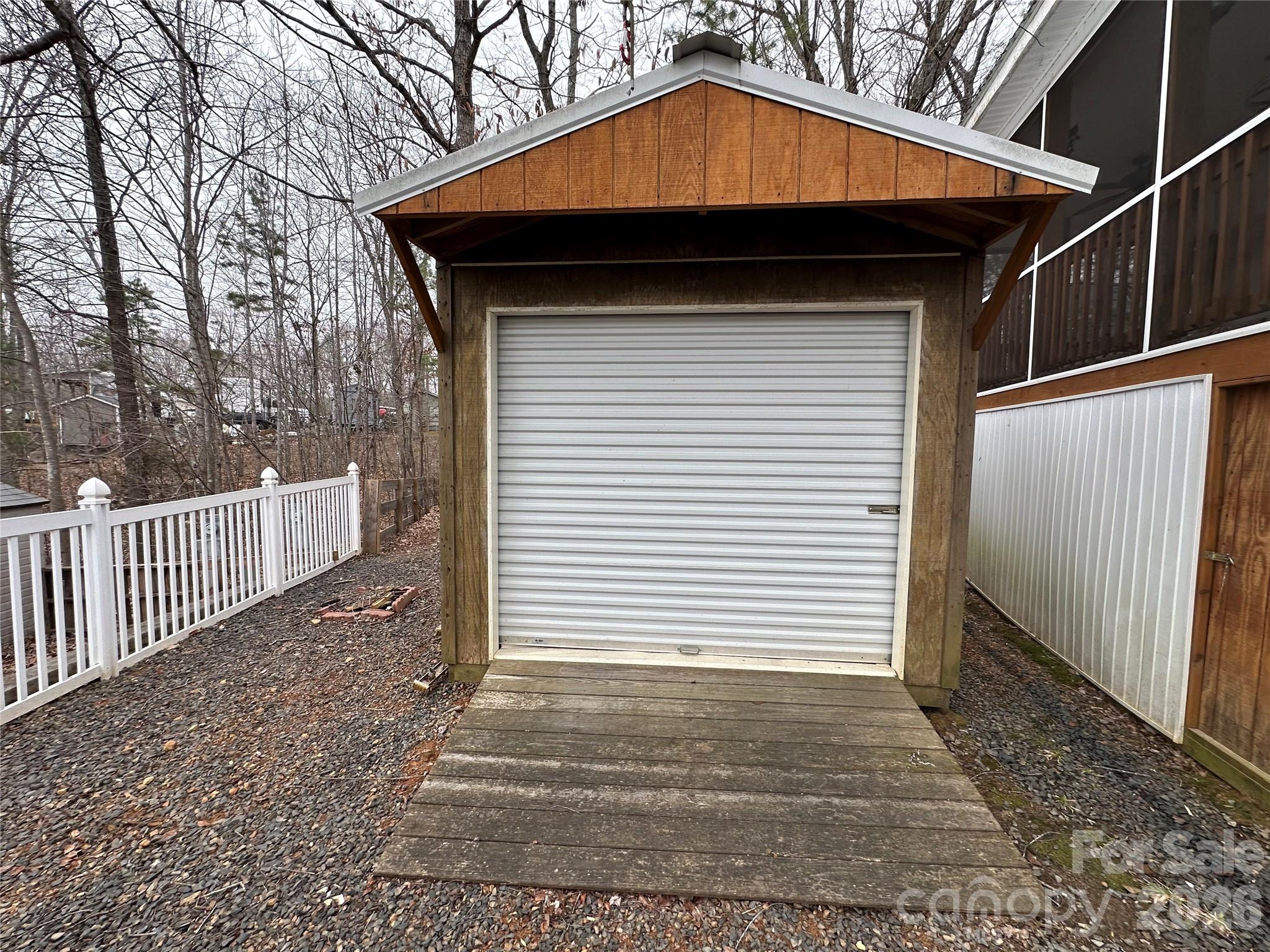 112 Sparrow Lane New London NC 28127