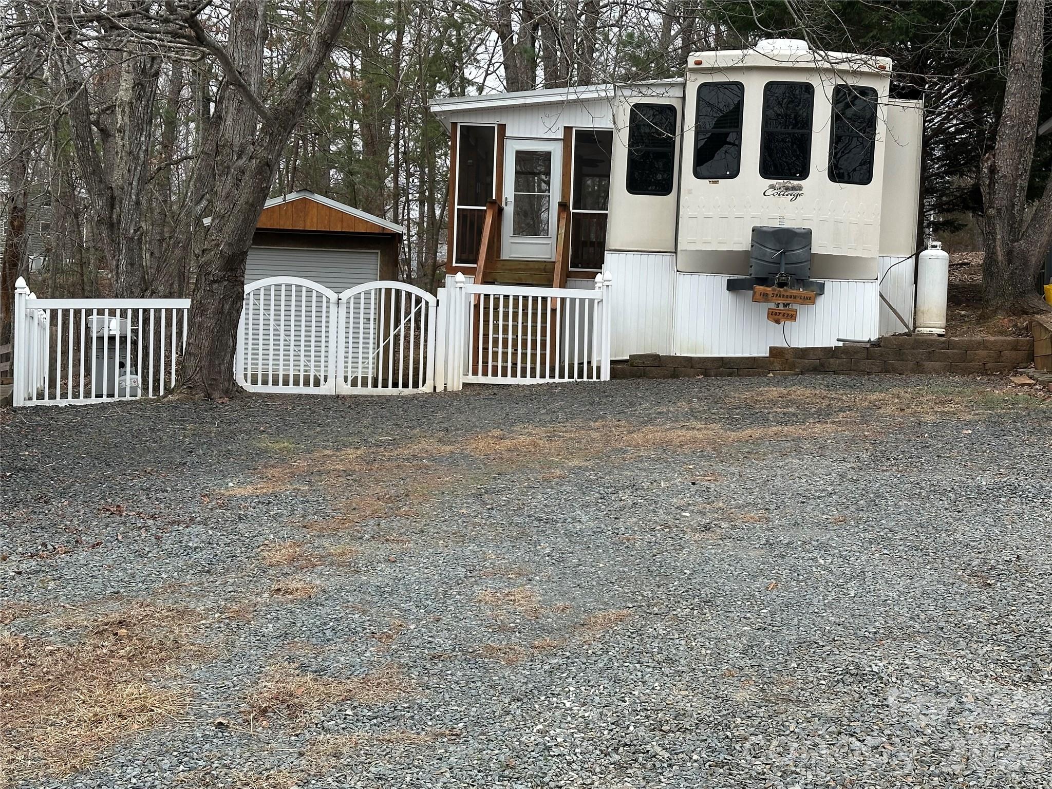 112 Sparrow Lane New London NC 28127