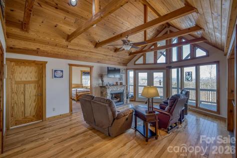 2262 Grandview Peaks Drive Nebo NC 28761