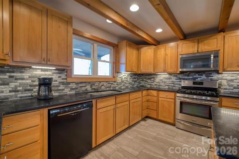 2262 Grandview Peaks Drive Nebo NC 28761