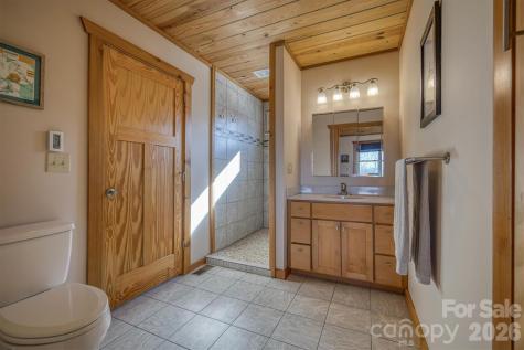 2262 Grandview Peaks Drive Nebo NC 28761