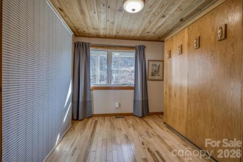 2262 Grandview Peaks Drive Nebo NC 28761