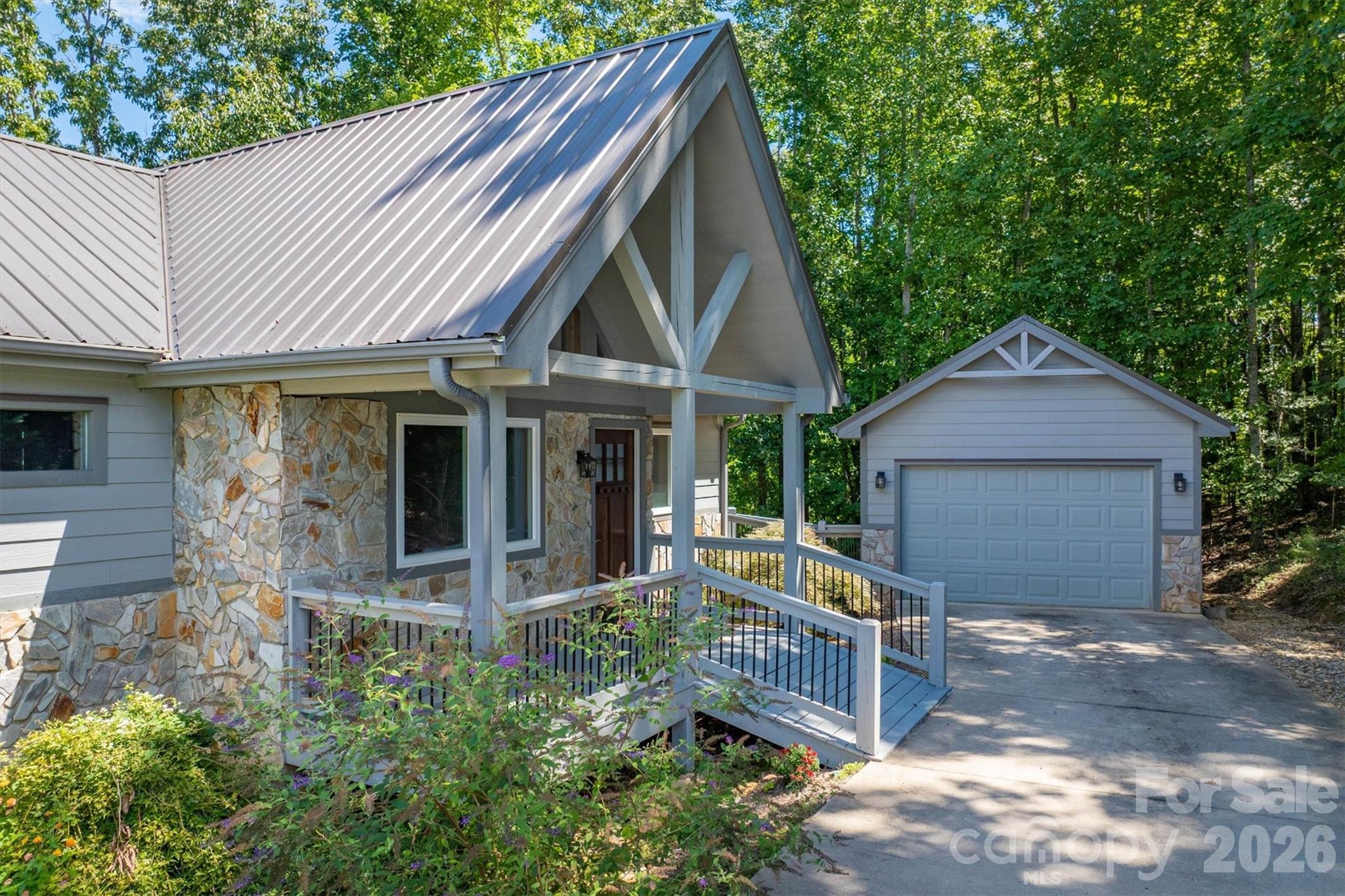 2262 Grandview Peaks Drive Nebo NC 28761
