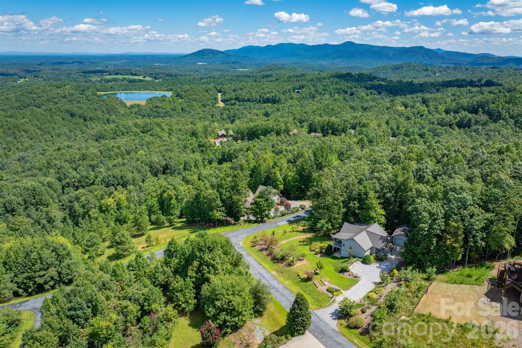 2262 Grandview Peaks Drive Nebo NC 28761