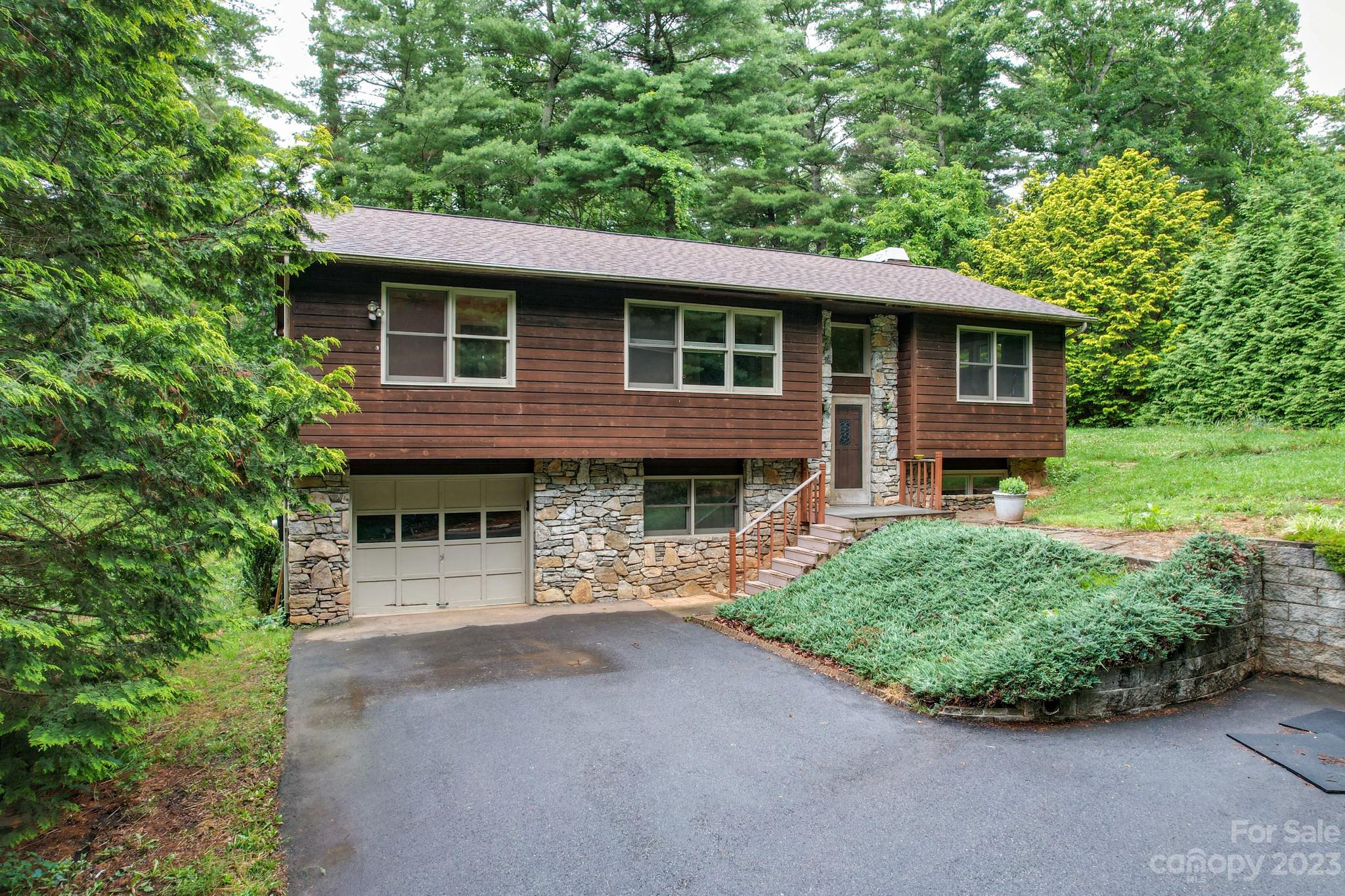 11 Quail Drive, Weaverville NC MLS Car4042461 Greybeard Realty