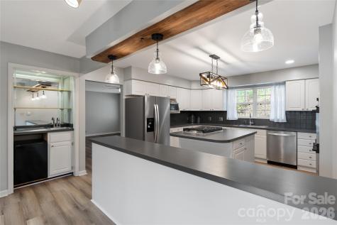 177 Country Road Brevard NC 28712