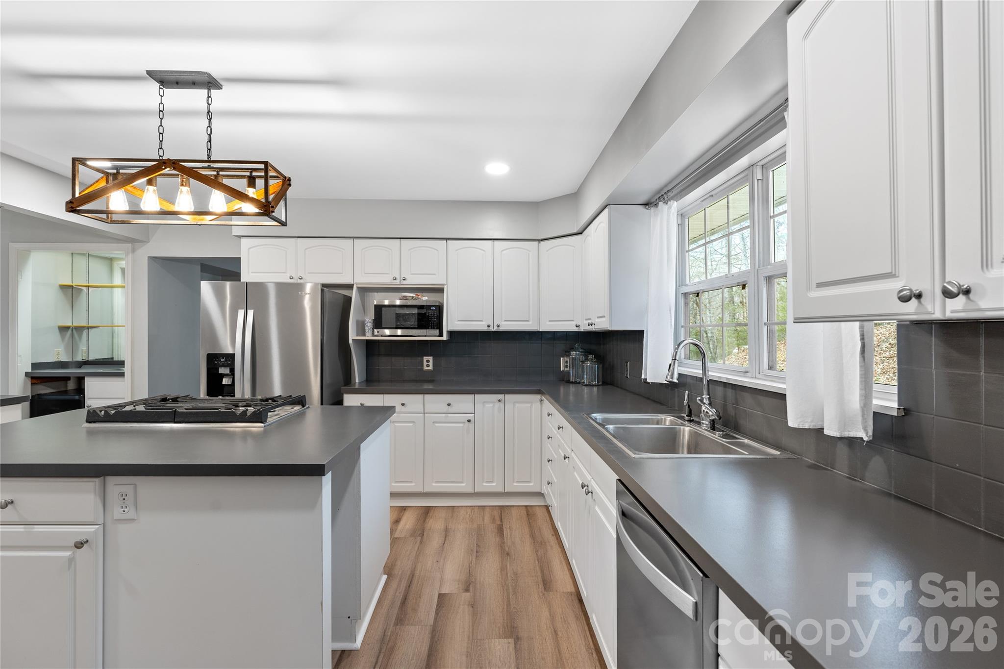 177 Country Road Brevard NC 28712