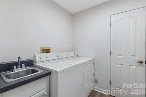 177 Country Road Brevard NC 28712