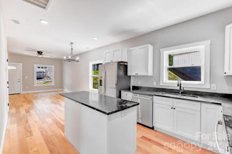 139 Northbend Drive Asheville NC 28804