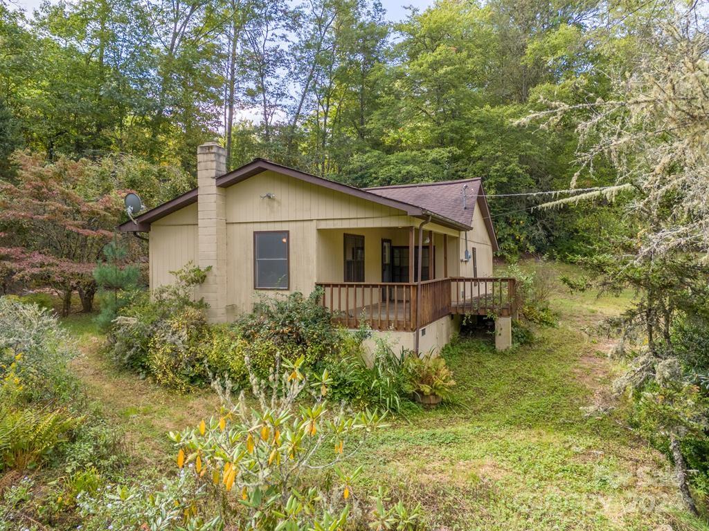 721 Sols Creek Church Road Tuckasegee NC 28783