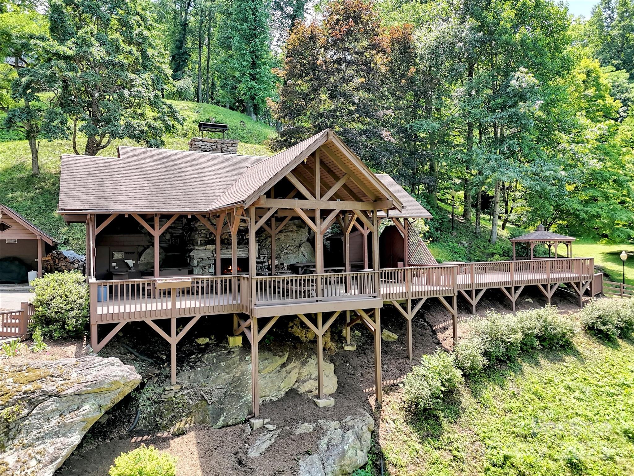496 Weatherwatch Lane Waynesville NC 28786