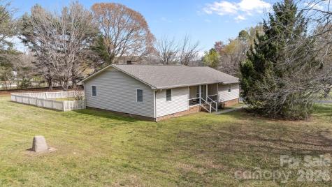 3368 Old Glenola Road Archdale NC 27263