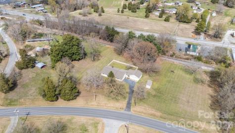 3368 Old Glenola Road Archdale NC 27263