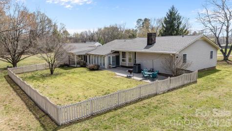 3368 Old Glenola Road Archdale NC 27263