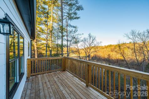 518 Park Way NE Lenoir NC 28645