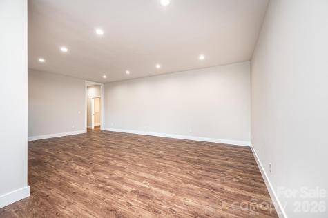518 Park Way NE Lenoir NC 28645