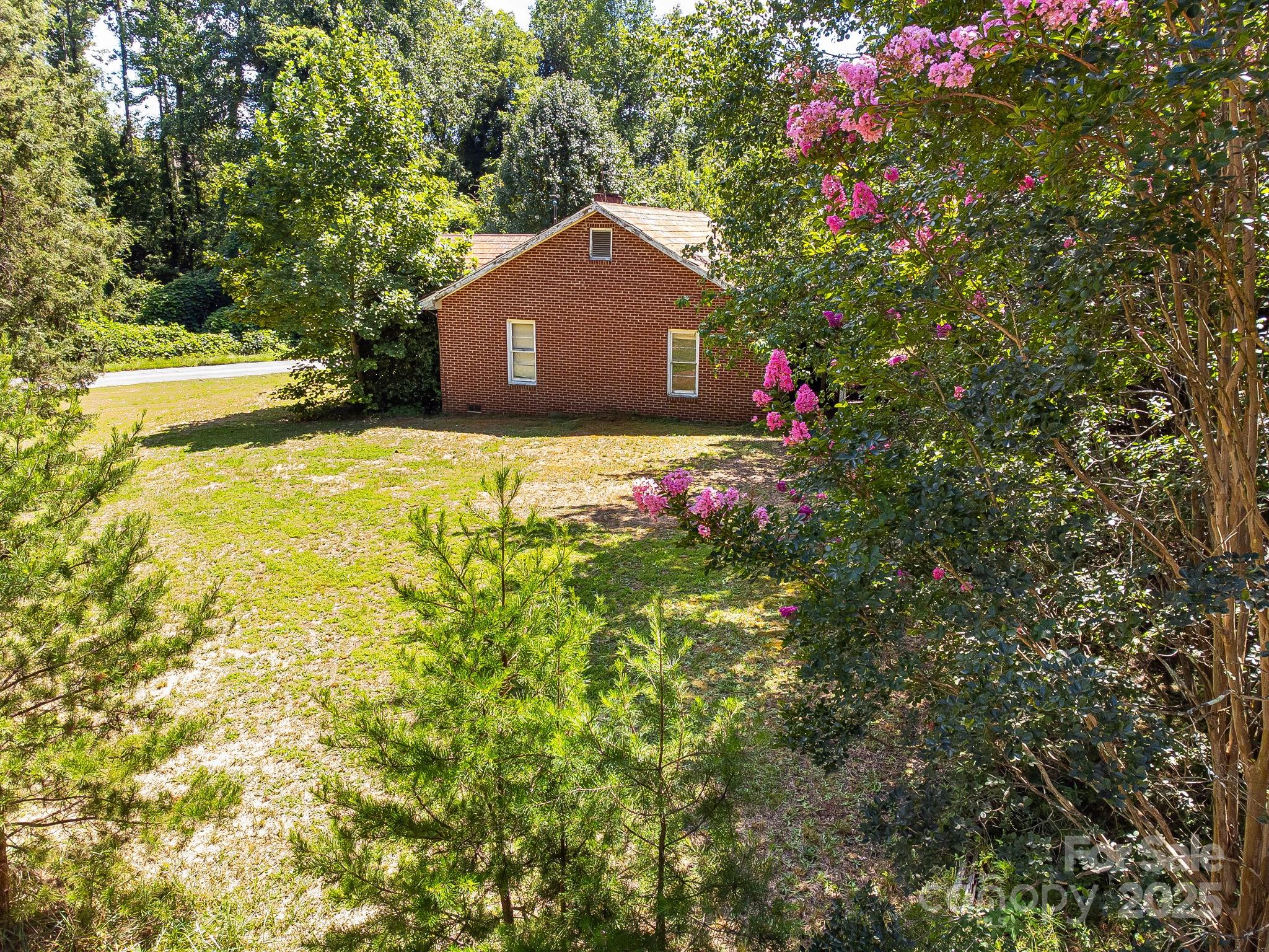211 Luckadoo Road Bostic NC 28018
