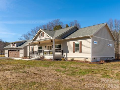 90 Saddle Club Lane Hendersonville NC 28739