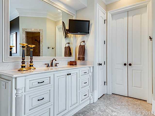 5910 Saint John Lane Charlotte NC 28210
