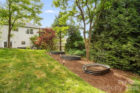 20 Stone River Drive Asheville NC 28804