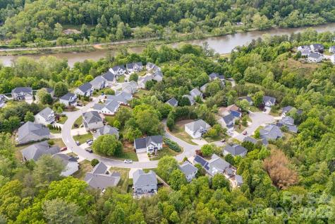 20 Stone River Drive Asheville NC 28804