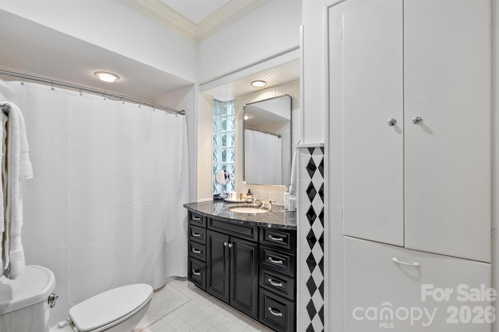 614 Olde Cotswold Court Charlotte NC 28211