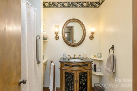 99 Meadowbrook Circle Brevard NC 28712