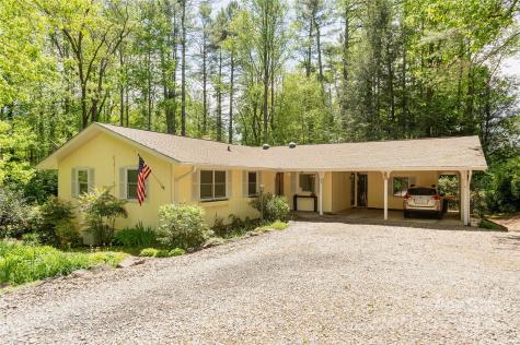 99 Meadowbrook Circle Brevard NC 28712