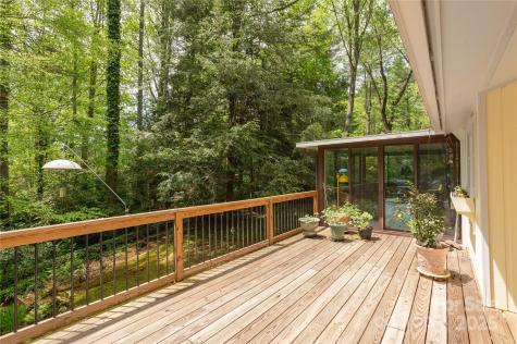 99 Meadowbrook Circle Brevard NC 28712