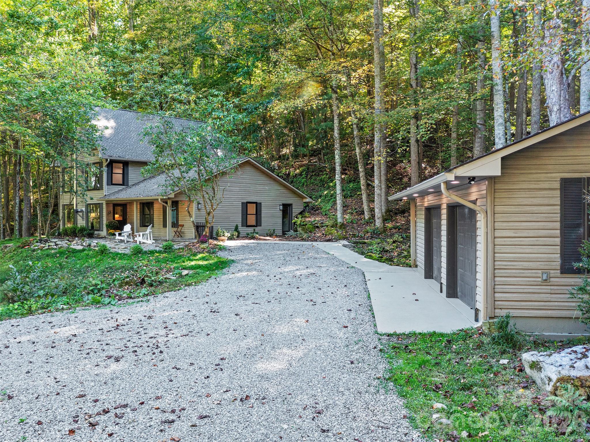 81 Summer Trees Lane Burnsville NC 28714